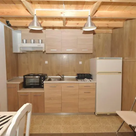 Frezia Complex - Frezia Apartman *